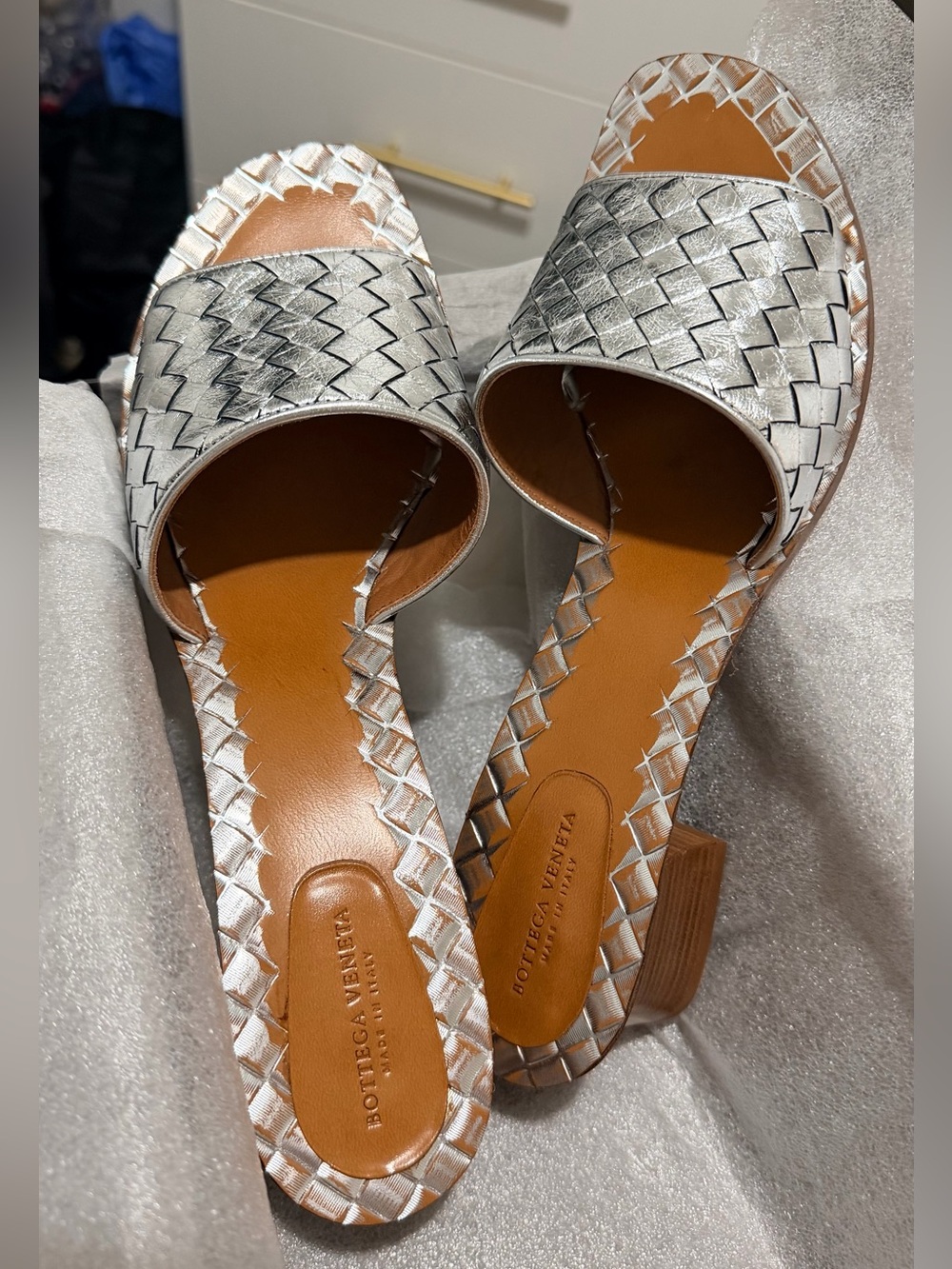 Bottega Veneta Silver INTRECCIATO BLOCK HEEL SLIDES 💕